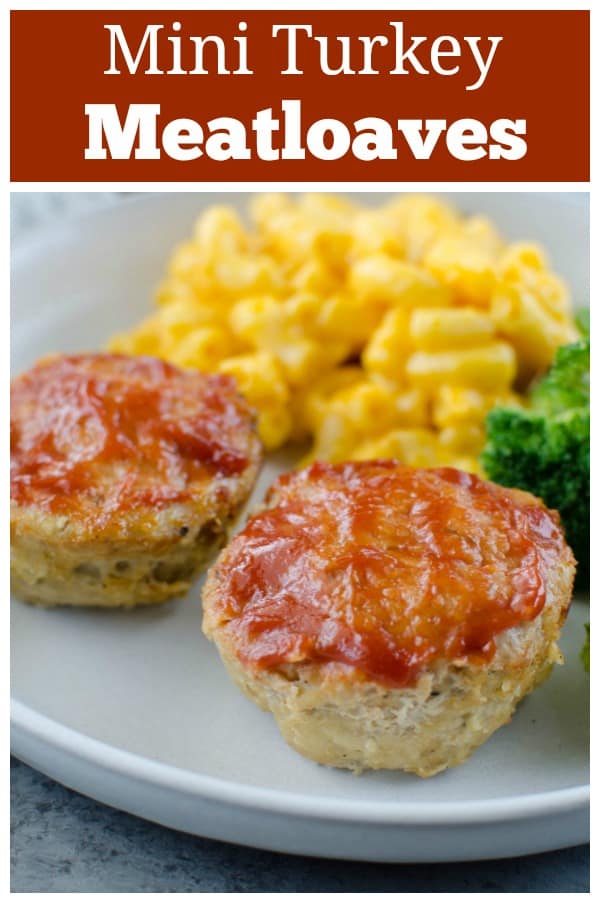 Mini Turkey Meatloaf - turkey meatloaf cooked in just 20 minutes in a muffin pan! Easy, healthy, and delicious dinner. 